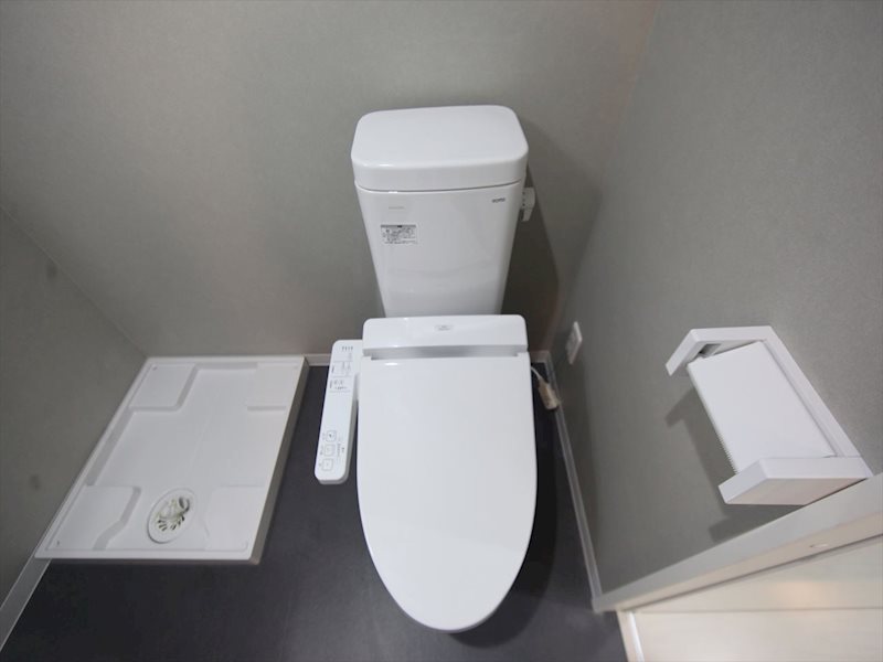 トイレ　温水洗浄暖房便座付トイレ