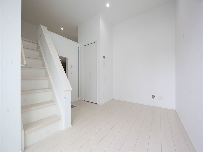 その他　洋室5.8帖　ロフト4.7帖（寝室にも使えます）