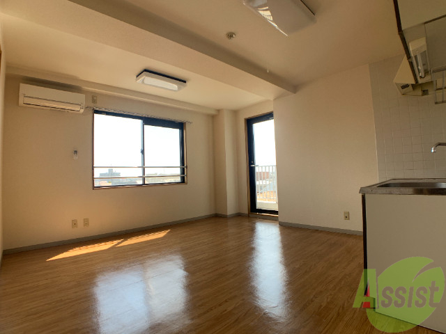 居室・リビング　広々としたリビング！日当たり良好、ゆっくり出来ますね！