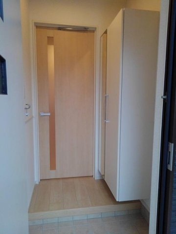 玄関　シューズボックス付きの玄関です★