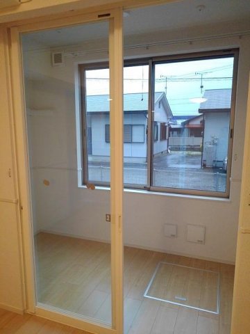 バルコニー　陽当たり良好なサンルームです♪