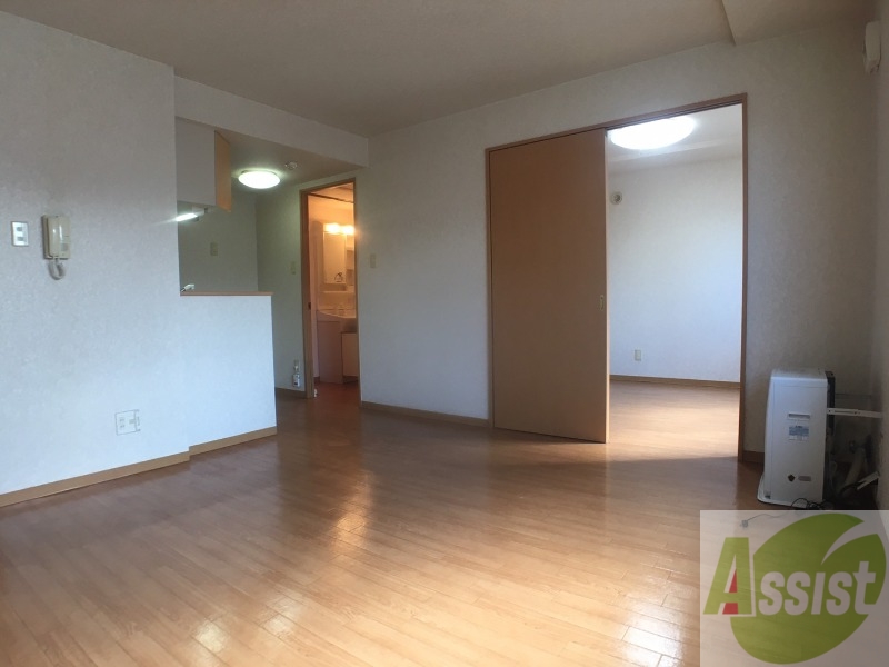 居室・リビング　明るいお部屋は気持ちよく過ごせそうですね。