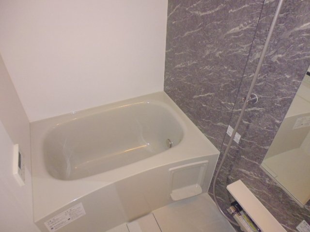 バス・シャワールーム　追い焚きバス