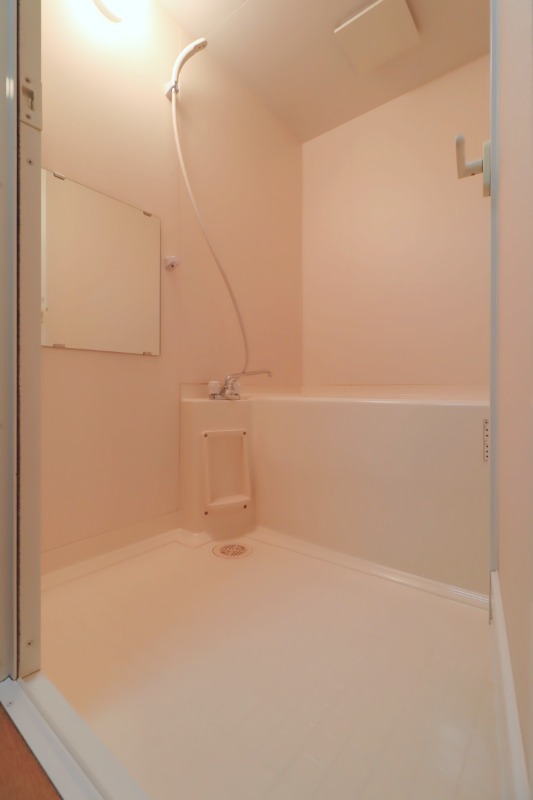 バス・シャワールーム　図面と現状に相違がある場合には現状を優先