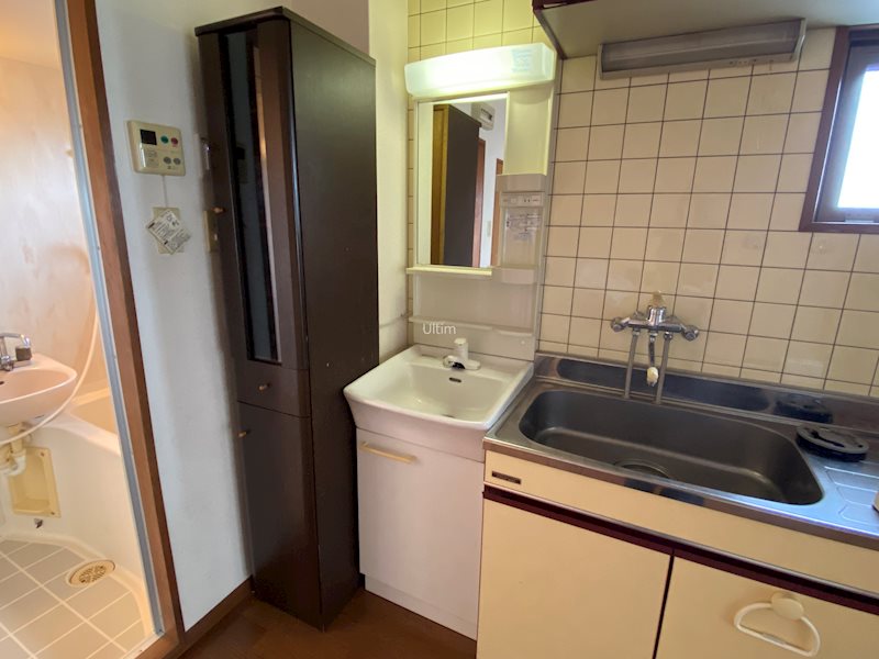 洗面設備　別室の画像です、ご参考までに