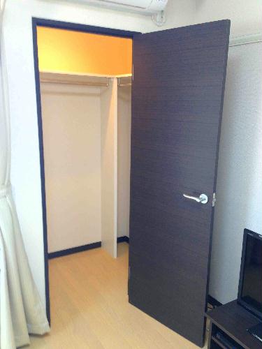 収納　中に入って作業が出来る、充実収納