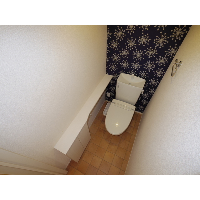 トイレ　温水洗浄便座付き