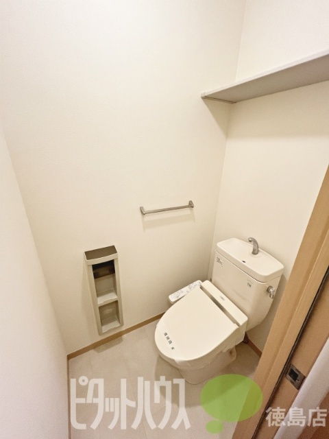 トイレ　ウォシュレットあり