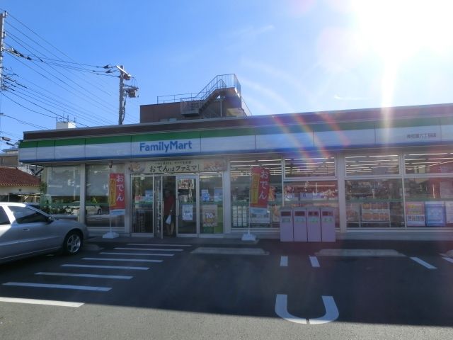 コンビニ　ファミリーマート（コンビニ）まで603m