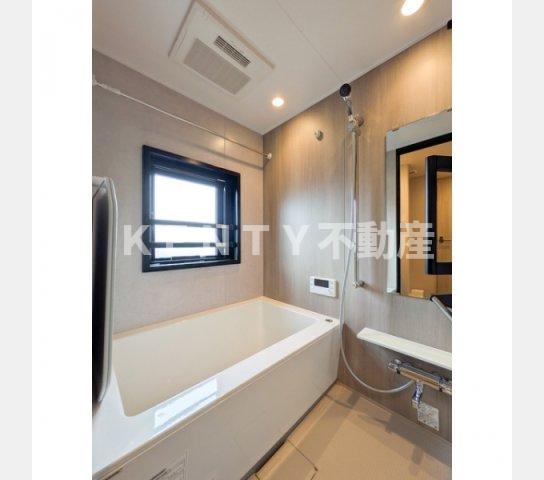 バス・シャワールーム　ゆったり過ごせるお風呂です