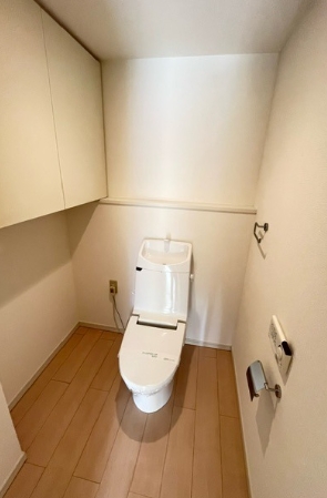 トイレ　別号室参考写真