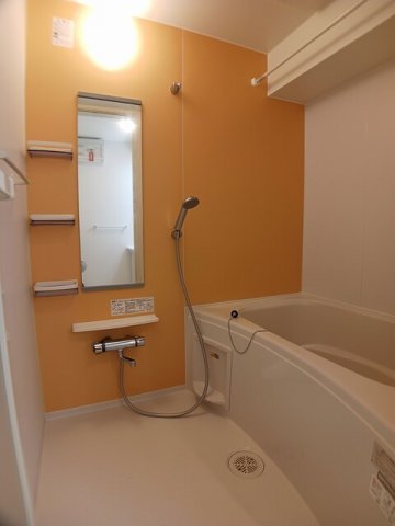バス・シャワールーム　お風呂です