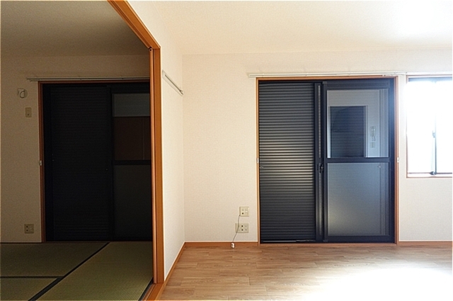 セキュリティ　シャッター雨戸