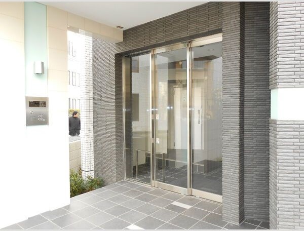 エントランス　毎日通るエントランスはこのようになっています