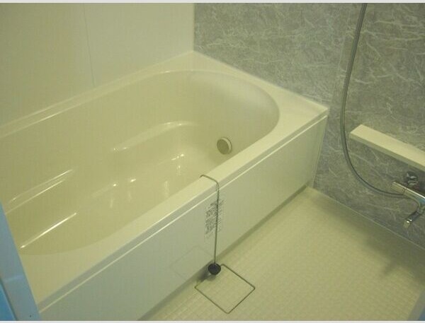 バス・シャワールーム　ゆったり過ごせるお風呂です