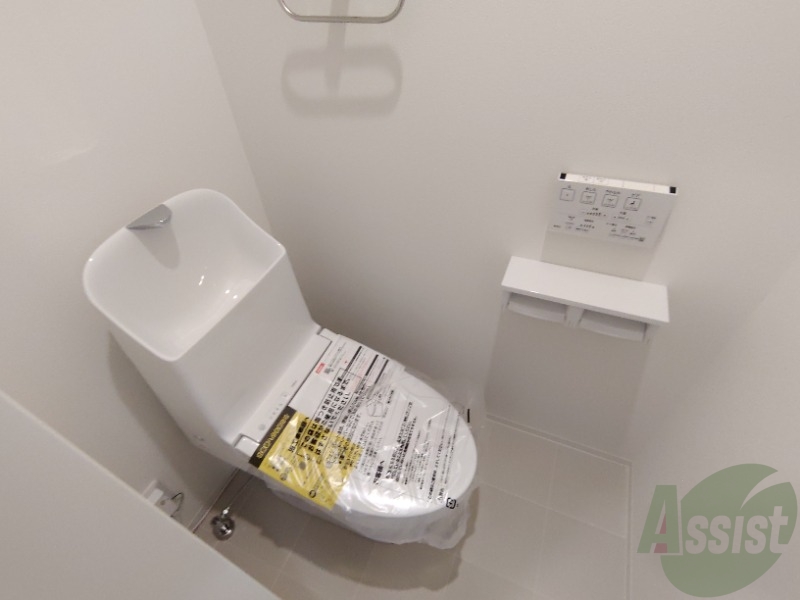 トイレ　トイレは綺麗でウォッシュレットも付いて快適にお使い頂けます。