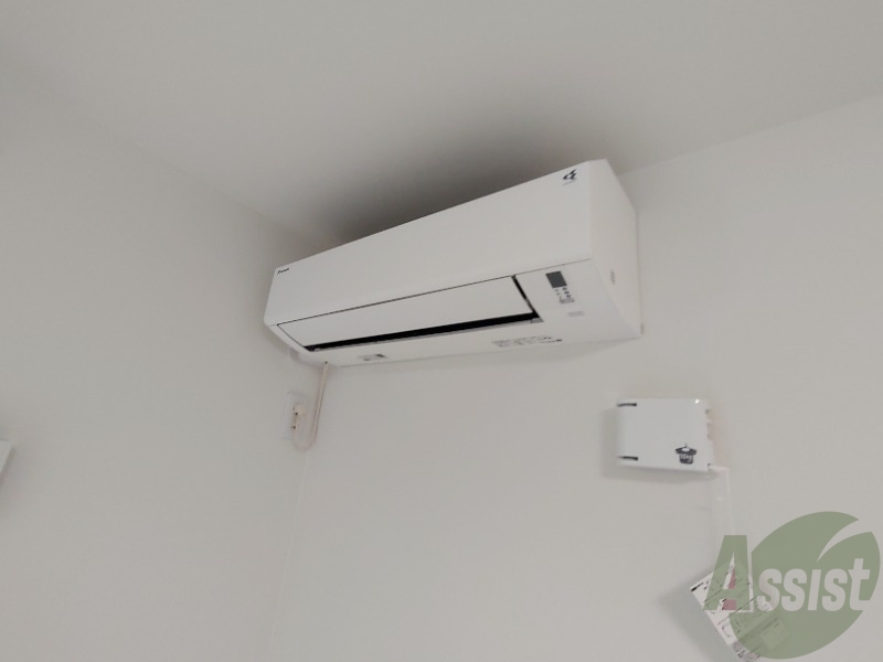 その他設備　リビングのエアコンで暑い日も寒い日も快適に過ごせます