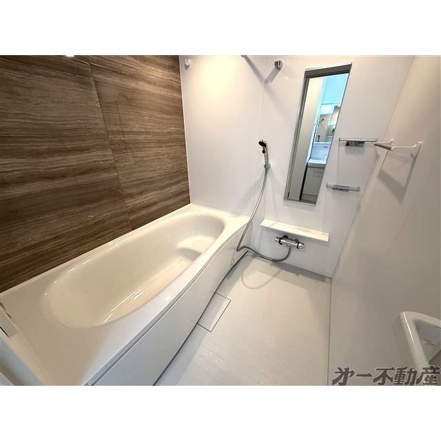 バス・シャワールーム　バスルーム