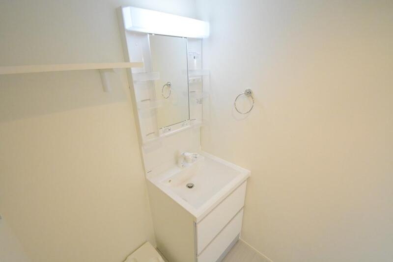 洗面設備　朝の身支度に便利です