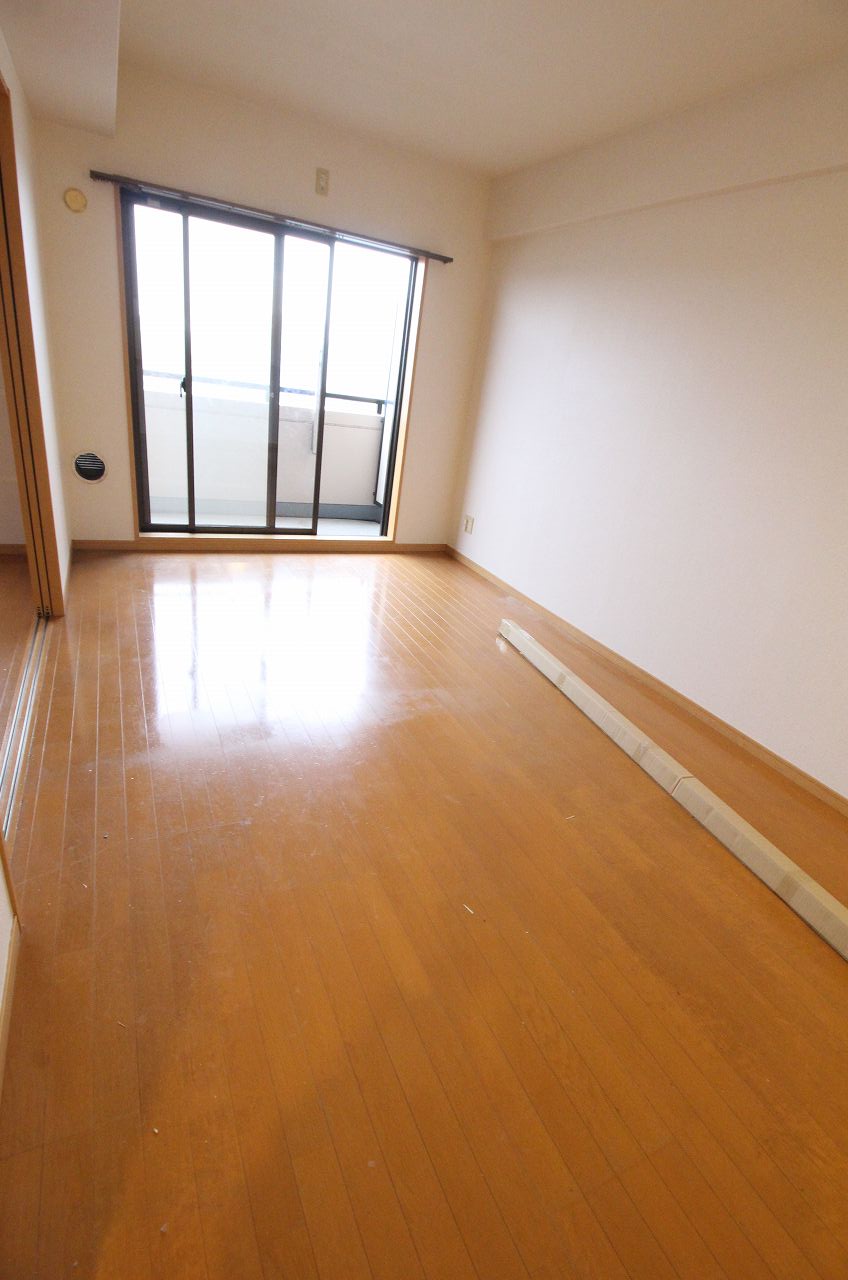 居室・リビング　別の部屋の写真です