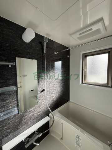 バス・シャワールーム　別部屋の参考写真です