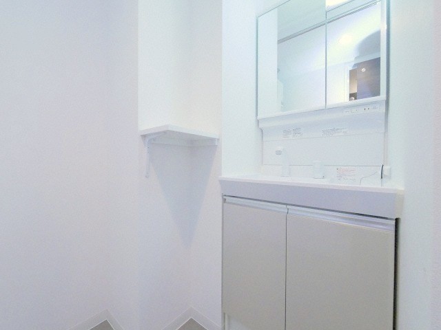 洗面設備　シャンプードレッサー付きです♪