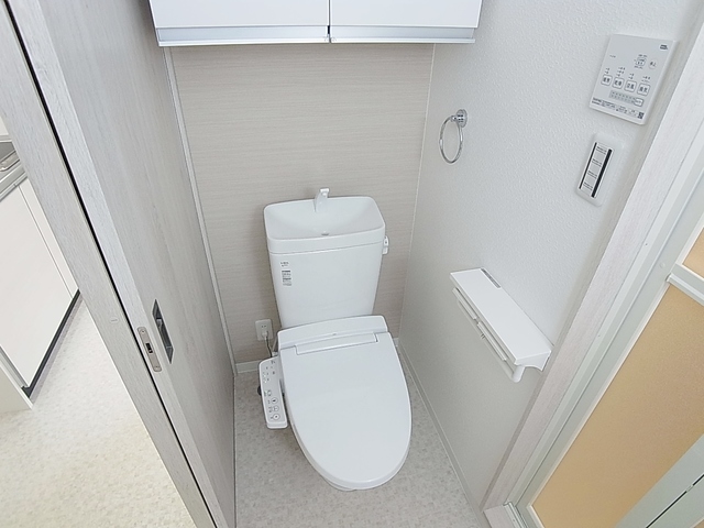 トイレ　ウォシュレット完備のトイレ