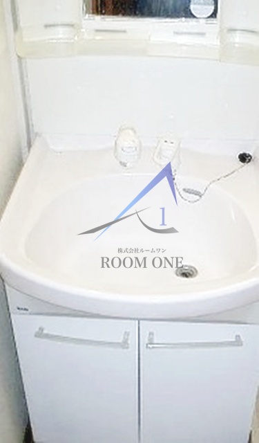 洗面設備　独立洗面台です。