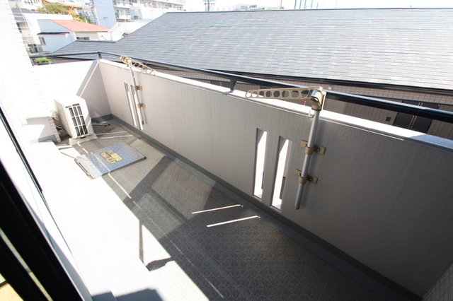 バルコニー　同タイプ別室の参考写真です。※現況優先