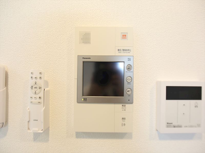 セキュリティ　TVモニター付きインターホン