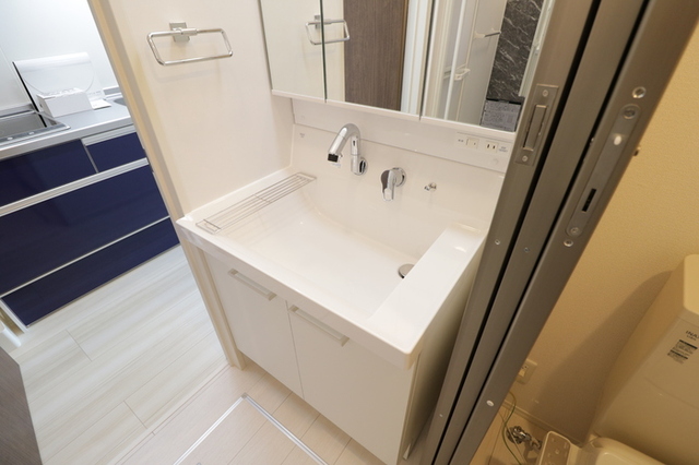 洗面設備　１０２・洗面所