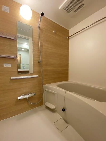 バス・シャワールーム　別部屋参考写真