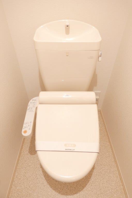 トイレ　図面と現状が相違する場合は現状を優先