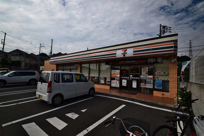 コンビニ　セブンイレブン 横浜戸塚町店（コンビニ）まで505m