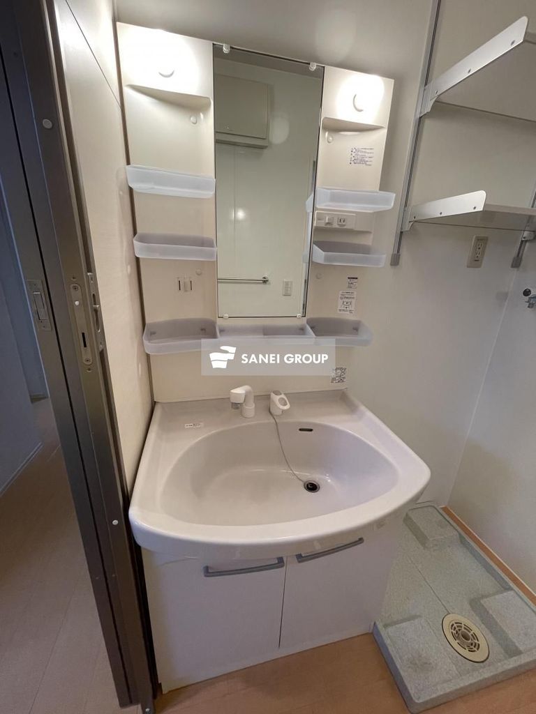 洗面設備　同仕様