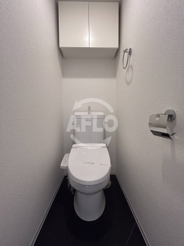 トイレ　アドバンス江坂ラシュレ　トイレ