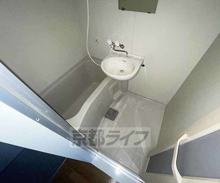 居室・リビング　奥行きのある室内です！