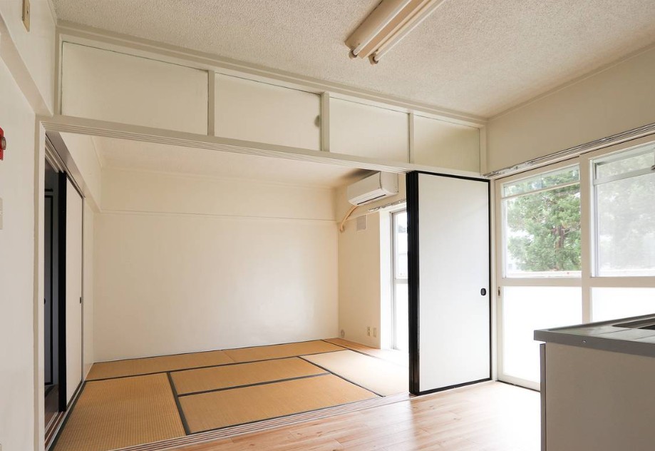 居室・リビング　同タイプ写真です