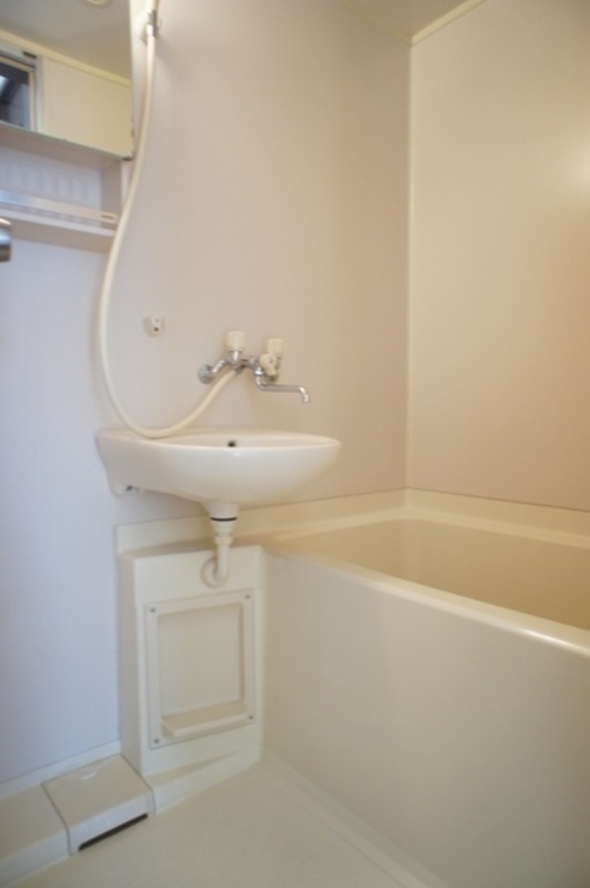 バス・シャワールーム　図面と現状に相違がある場合には現状を優先