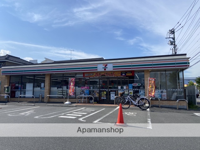 コンビニ　セブン－イレブン八潮新町店（コンビニ）まで949m