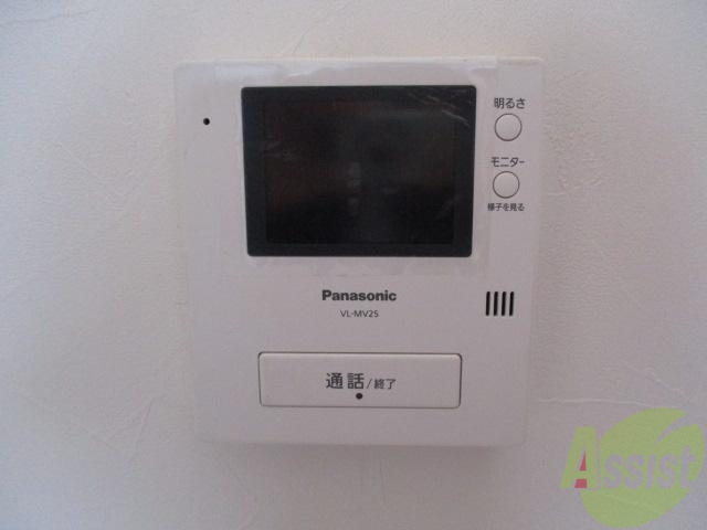 その他設備　女性の一人暮らしにも安心のモニター付きインターホン導入