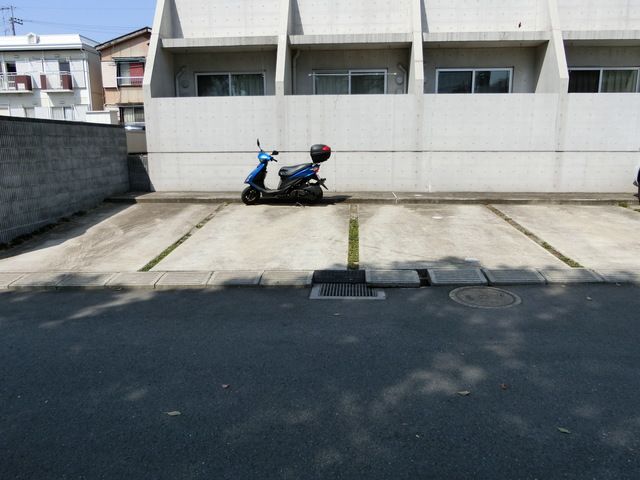 駐車場　敷地内駐車場です。