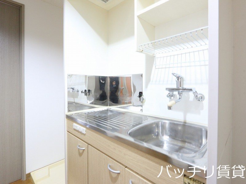 キッチン　画像は別号室タイプの為、現状を優先致します。