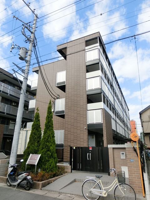 建物外観　オートロック付のマンション。