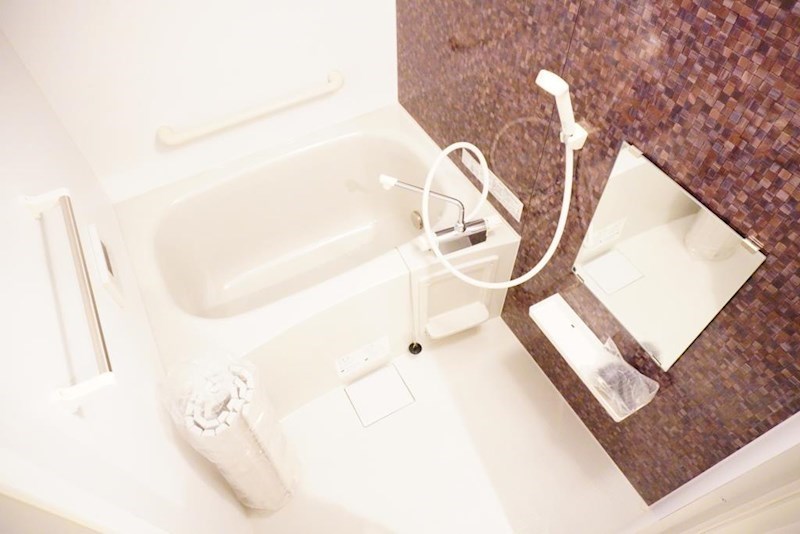 バス・シャワールーム　追い炊き機能の付いた経済的なバス