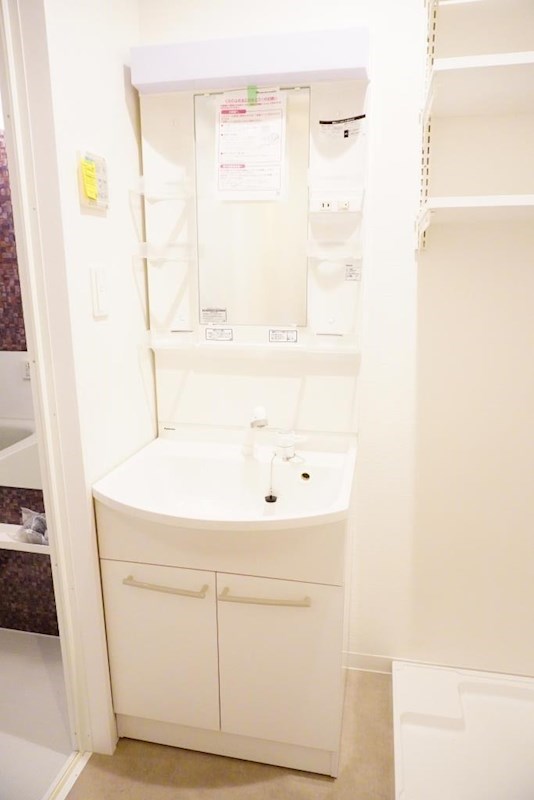 洗面設備　独立洗面台あり