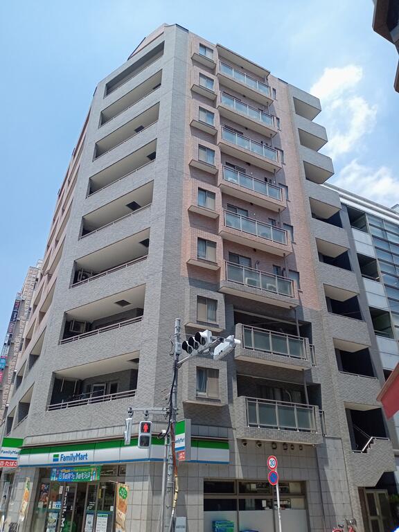 建物外観　駅近立地