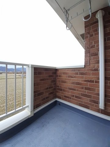 バルコニー　陽当たり良好なバルコニーです