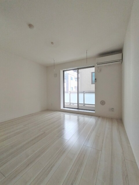 居室・リビング　他号室参考写真です