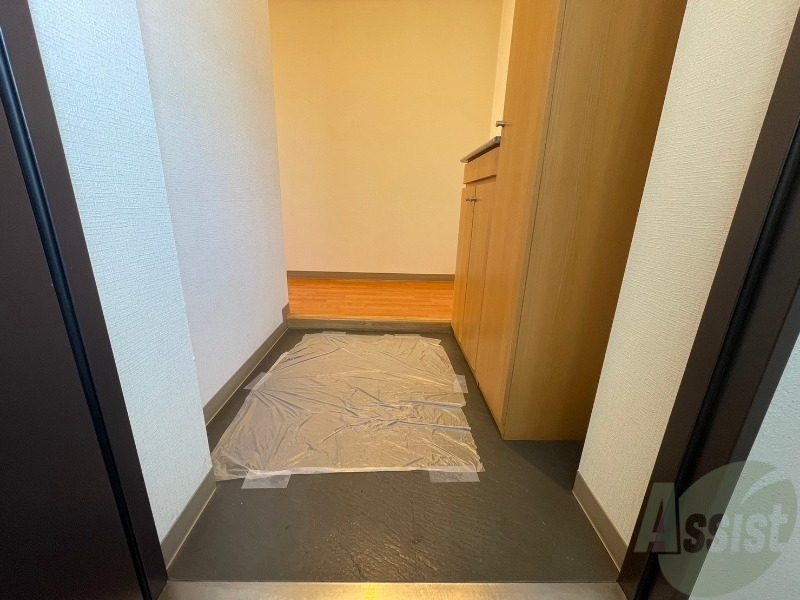 玄関　玄関の様子です。明るい印象ですね。気分もあがりそう。